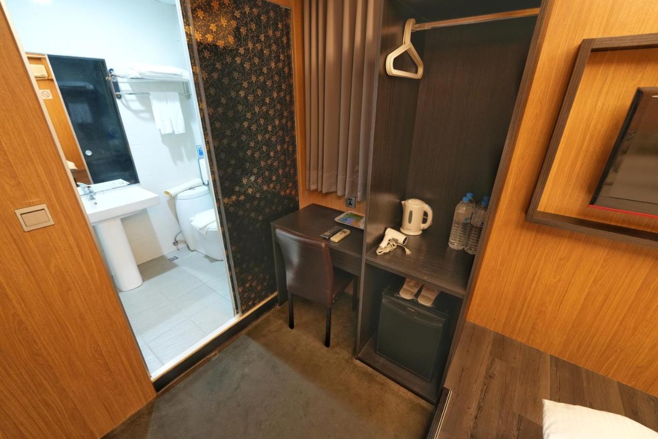 Meworld Hotel - Ximen Taipei Eksteriør billede